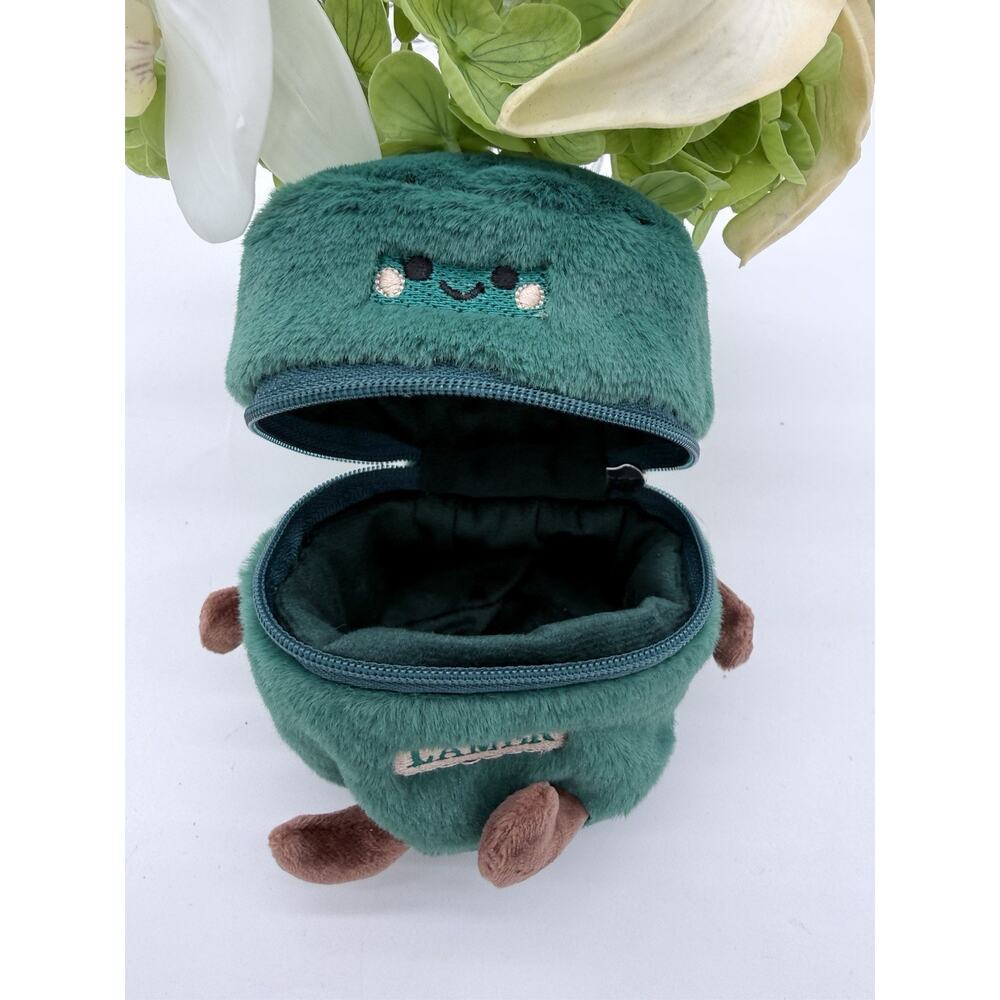 La Mer The Plush Moisturizer Charm Case (Creme) - 3" x 3" x 4.5" - Picture 3 of 3